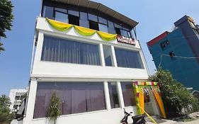 Hotel The Bird Dehradun  2* India